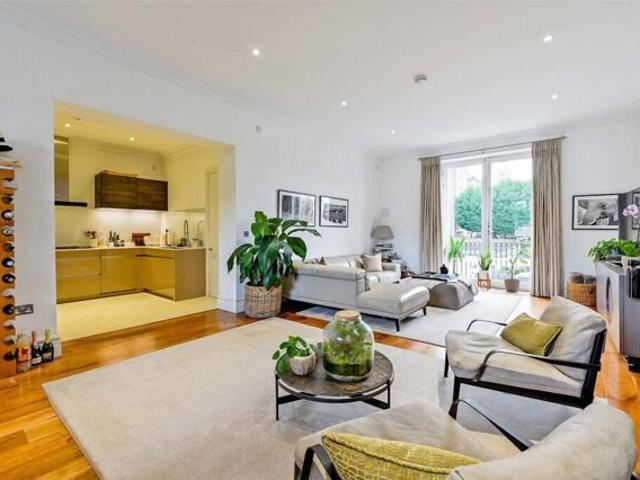 Apartment for sale in Clewer New Town, Windsor