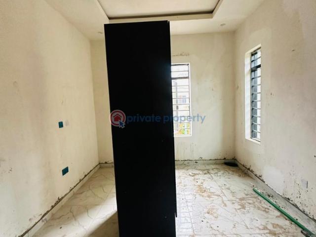 Apartment for sale in Surulere