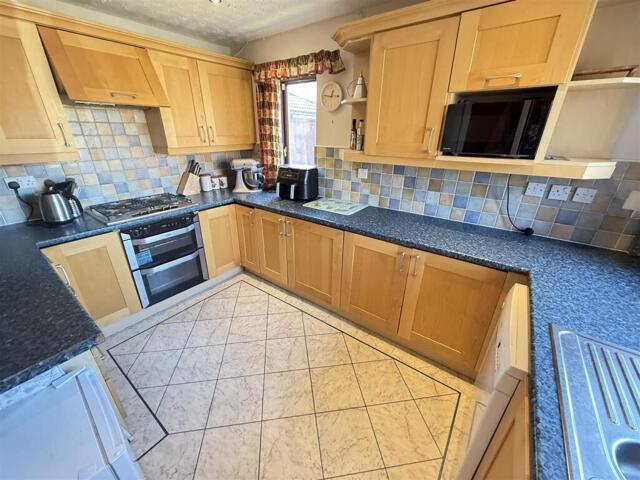 Bungalow for sale in Bebington, Spital
