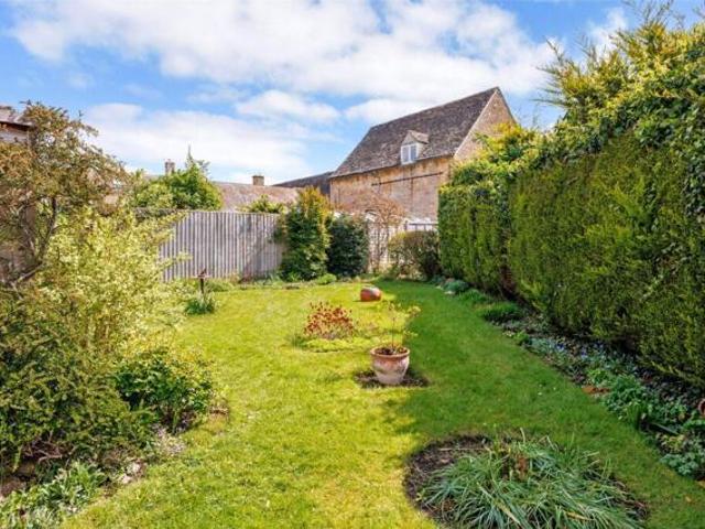 Bungalow for sale in Broadway, Saintbury