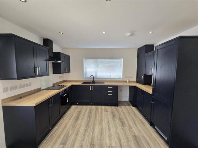 Bungalow for sale in Llanllyfni, Pen-y-groes