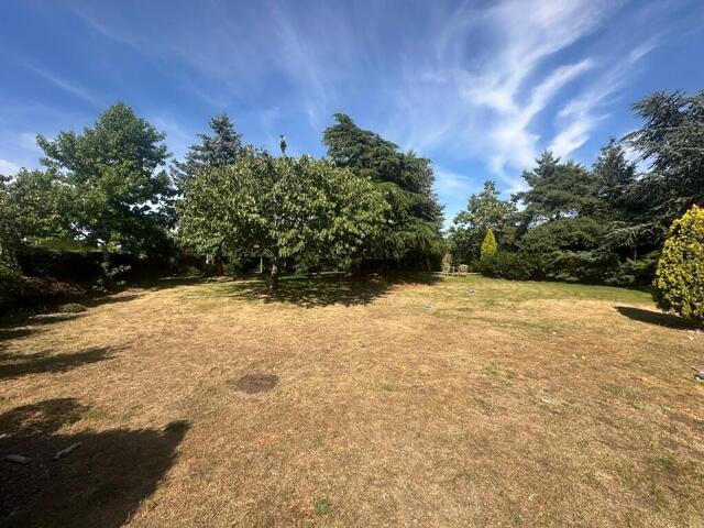 Bungalow for sale in Green Close, Warwickshire
