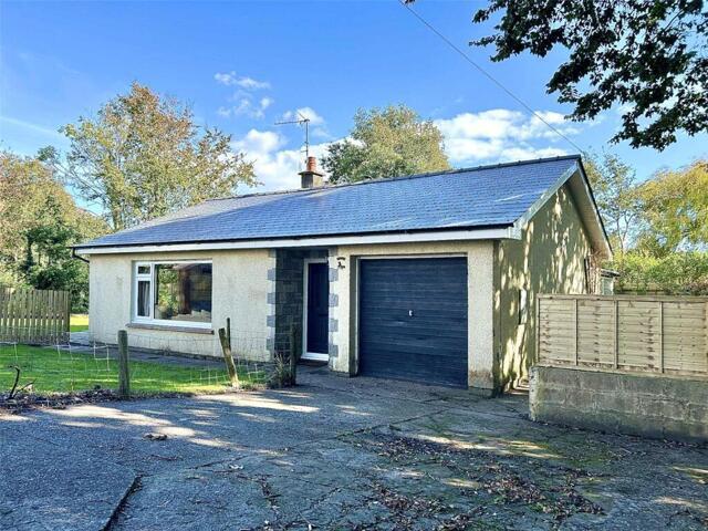 Bungalow for sale in St Ishmael's, Wales
