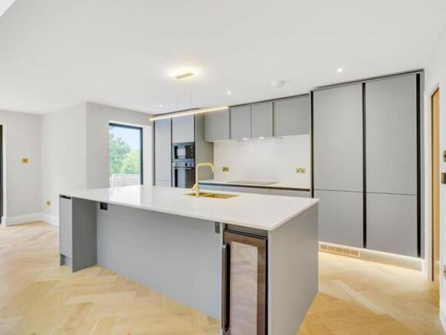 Bungalow for sale in Sanderstead, London Borough of Croydon