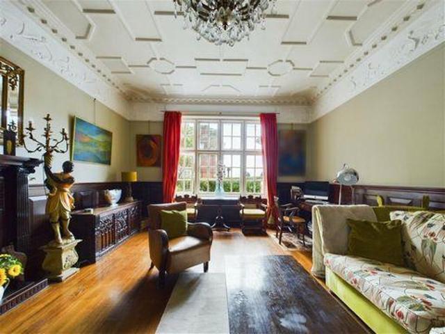 Apartment for sale in Aldrington
