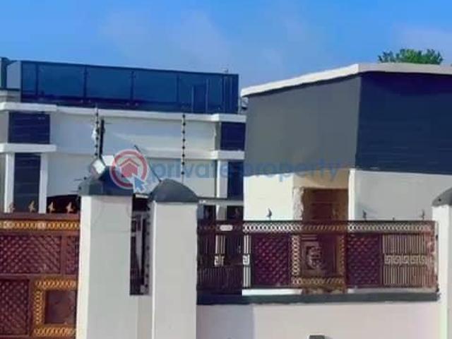 House for sale in Asaba