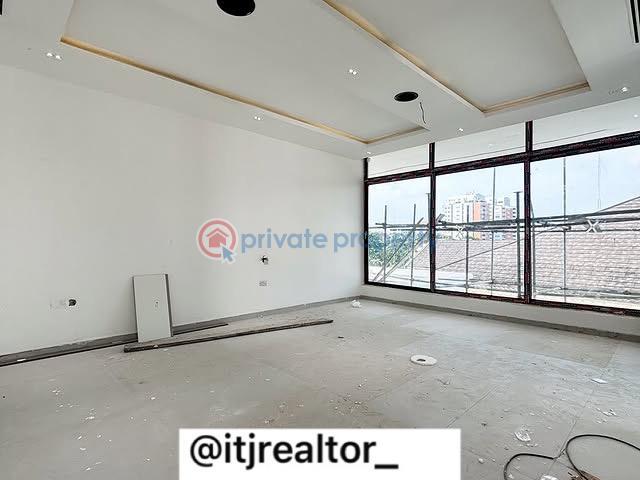 House for sale in Lagos, Lagos Island 