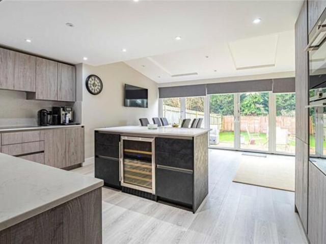 House for sale in Elstree and Borehamwood, Borehamwood