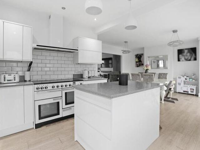 House for sale in Ongar, Epping
