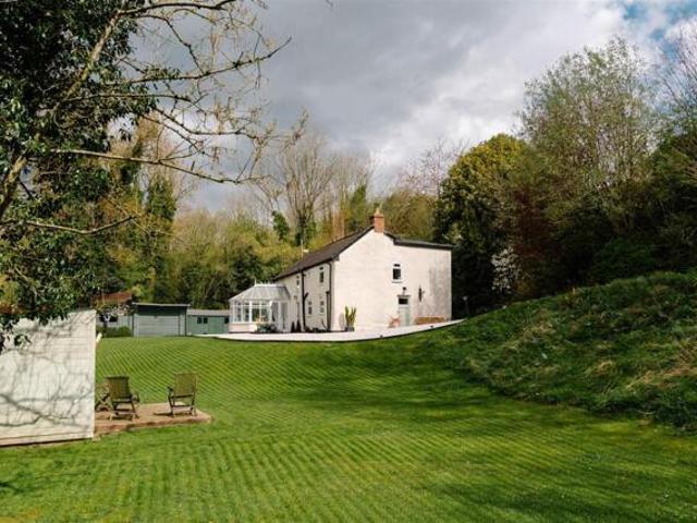 House for sale in Brackenfield, East Midlands