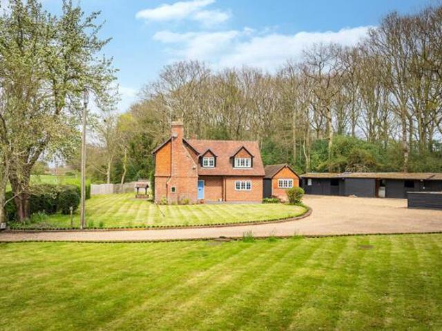 House for sale in Pachesham Park, Surrey
