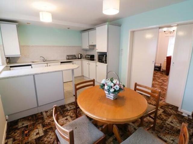 House for sale in Simmondley, Charlesworth