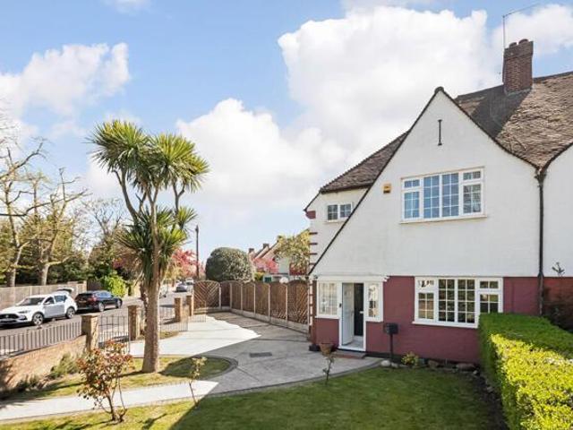 House for sale in Greenwich, Charlton