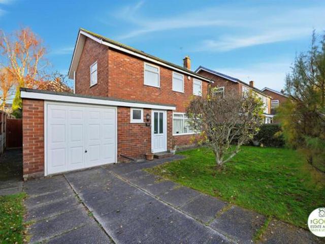 House for sale in Handforth