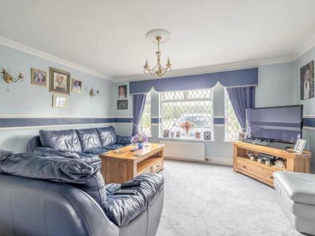 House for sale in Harmondsworth, Harmondsworth House for sale in Harmondsworth, Harmondsworth