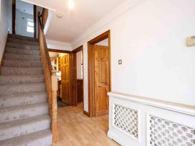 House for sale in Batchworth, Hertfordshire