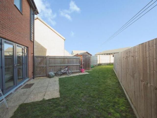 House for sale in Houghton Regis, Bedfordshire