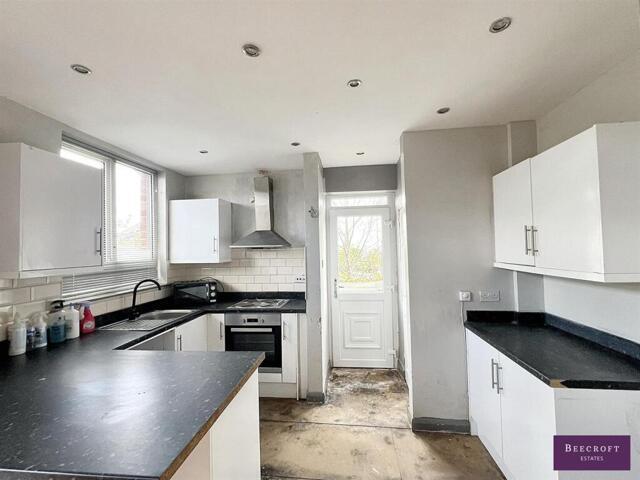 House for sale in Hoyland