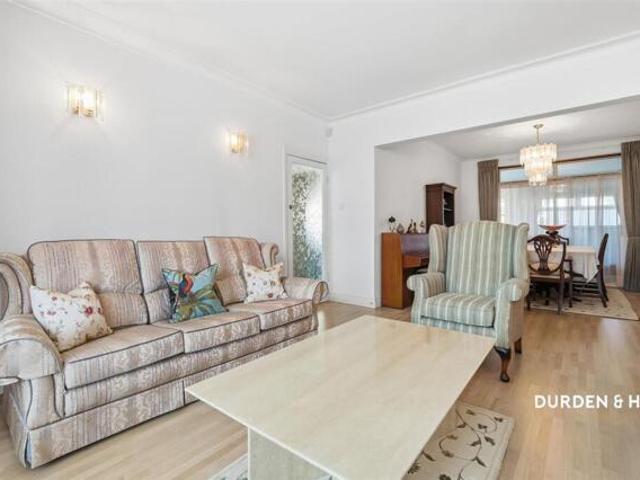 House for sale in Gants Hill, Greater London
