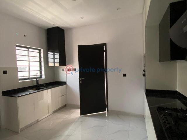 House for sale in Lagos, Lekki