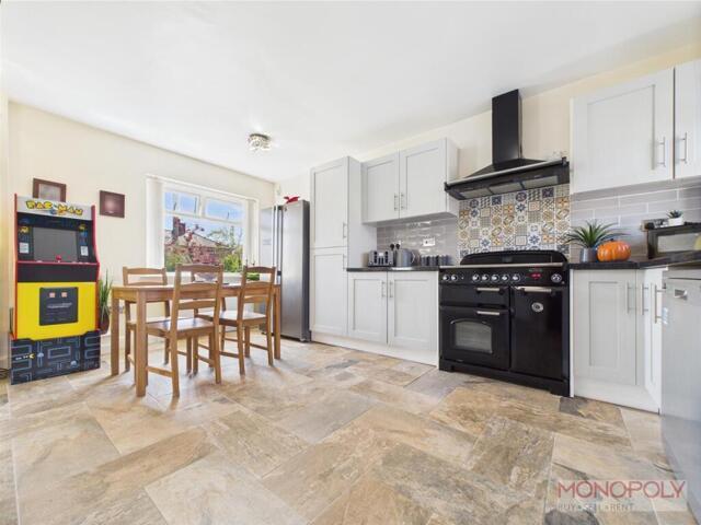 House for sale in Llay, Llay