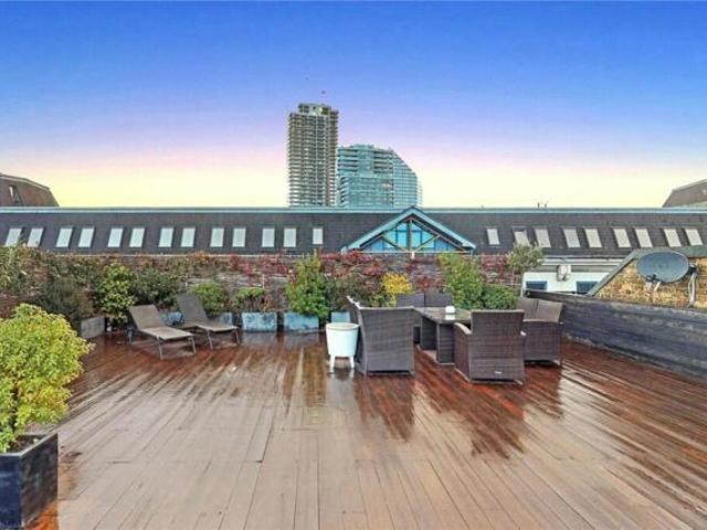 House for sale in Hoxton, Greater London