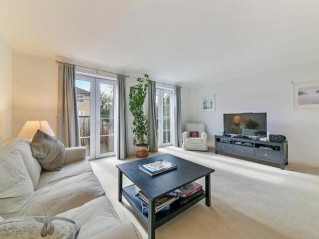 House for sale in Greater London