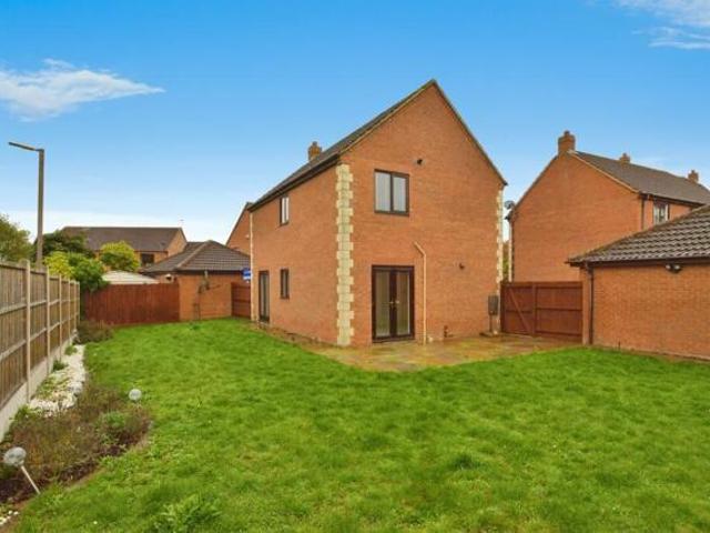 House for sale in Monkston Park, Milton Keynes