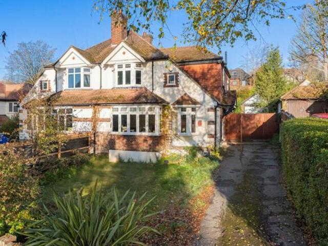 House for sale in London Borough of Croydon, Sanderstead