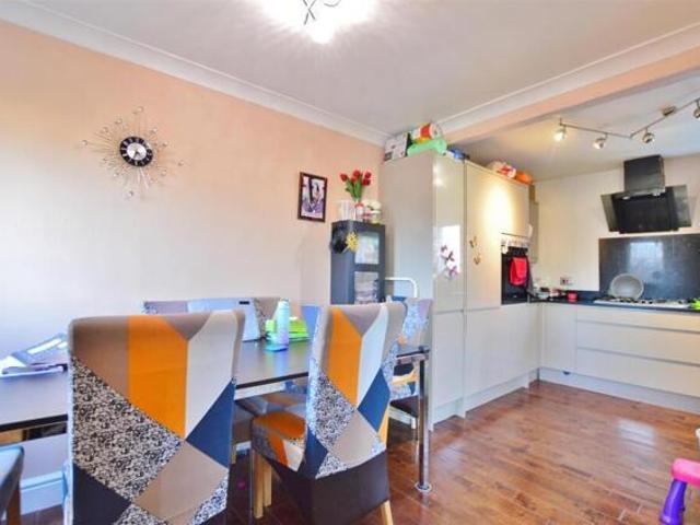 House for sale in Slough, Wexham Court