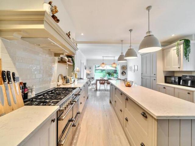 House for sale in South Oxhey, Batchworth