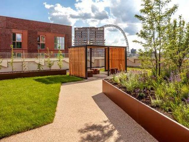 House for sale in Greater London