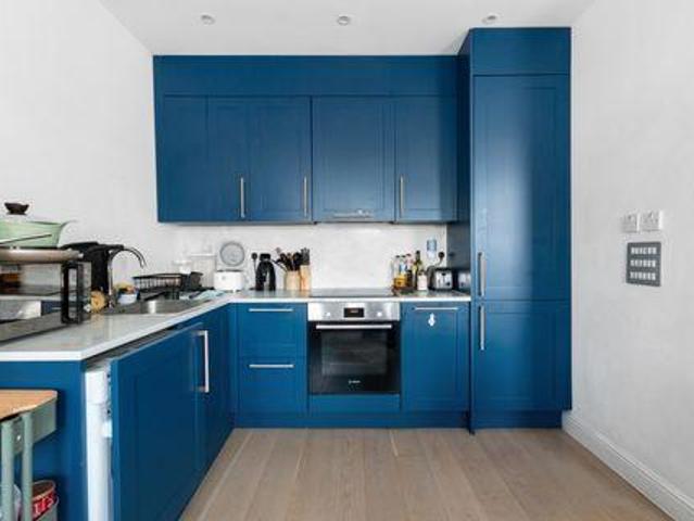 House for sale in London Borough of Merton, Raynes Park