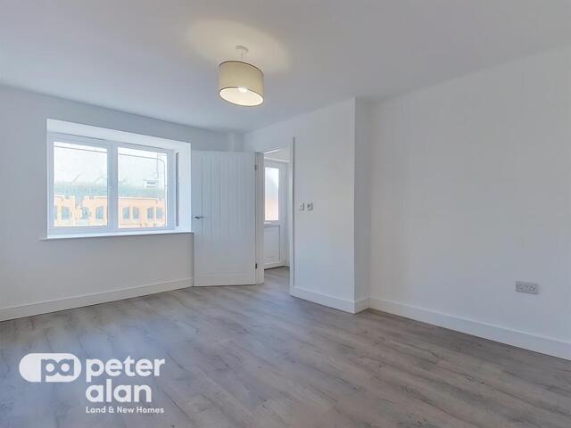 House for sale in Crynant