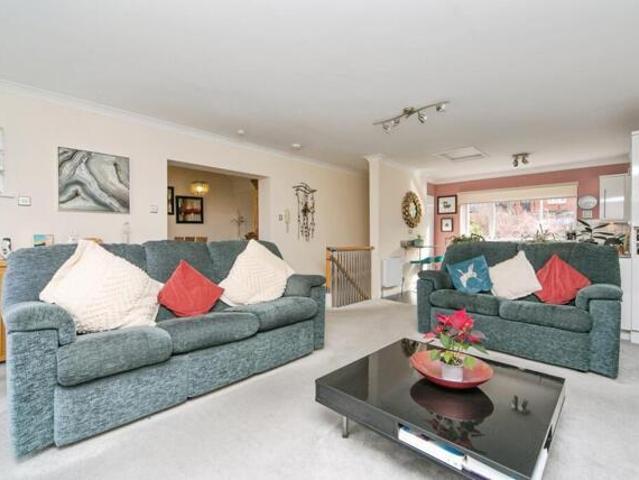 House for sale in Y Felinheli, Wales