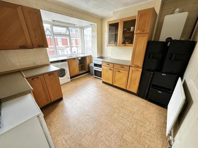 Room for sale in Knowle, Blackpool