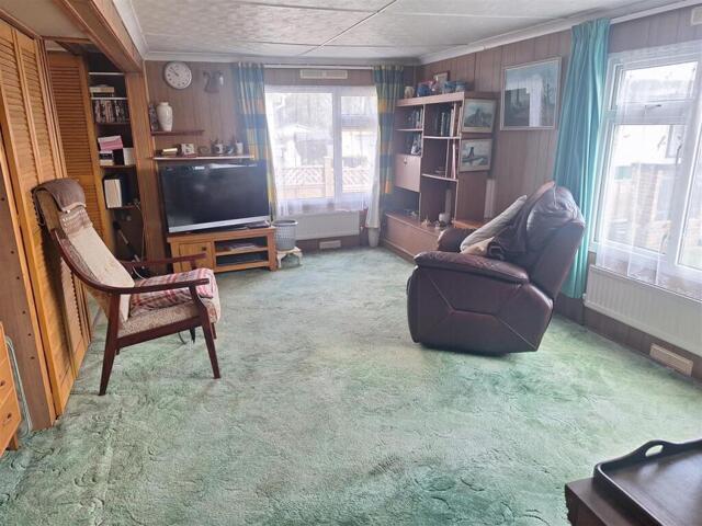 Room for sale in Reading