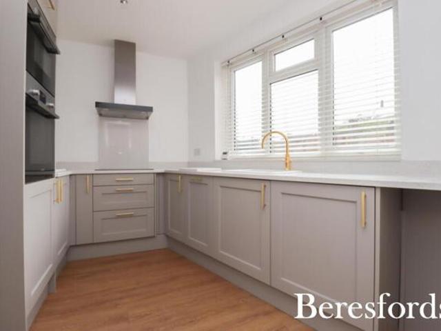 Room for sale in Pot Kilns, Greater London