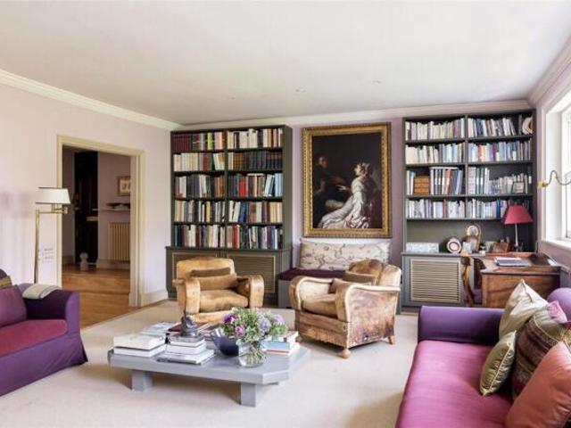 Room for sale in Brompton, Greater London