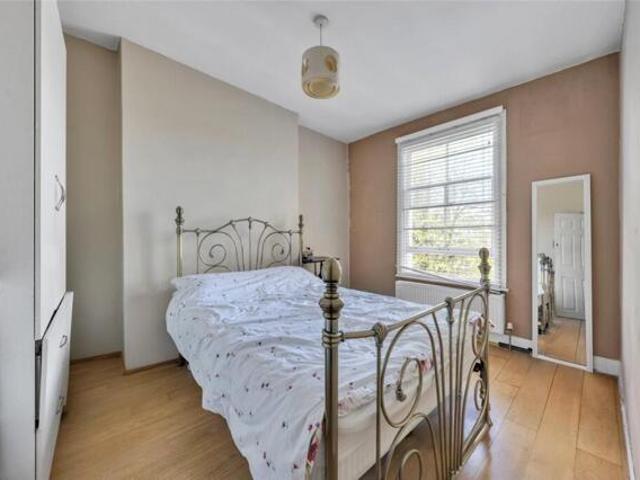 Room for sale in Maida Hill, Greater London