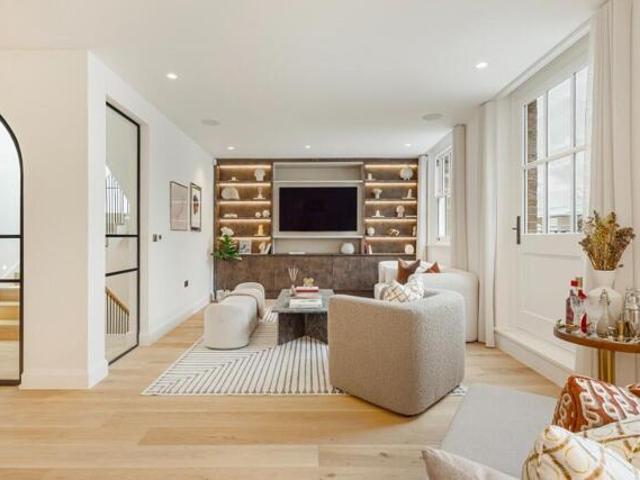 Room for sale in Victoria, Isle Of Man