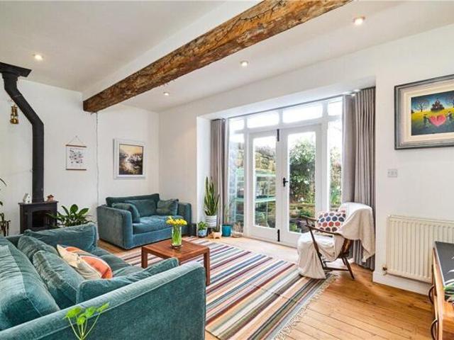 Room for sale in Esholt, West Yorkshire