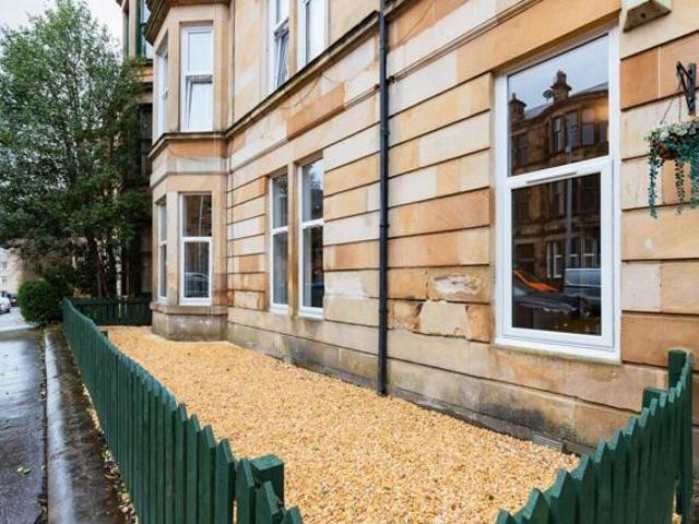 Room for sale in Strathbungo, Scotland