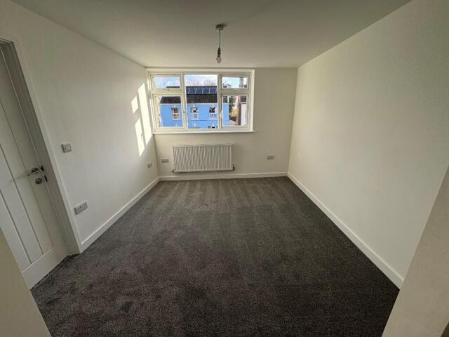 Room for sale in Rumwell, Somerset