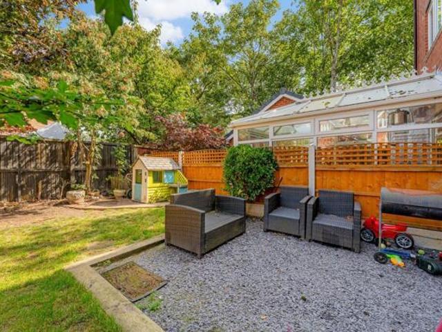 Room for sale in Ditton, Widnes