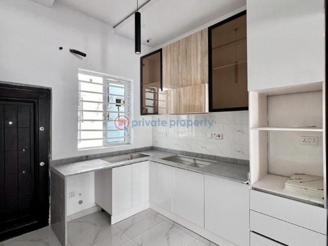 House for sale in Lagos, Lekki