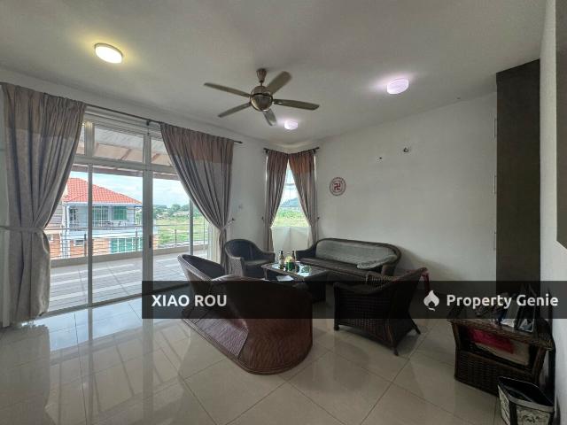 House for sale in Malaka