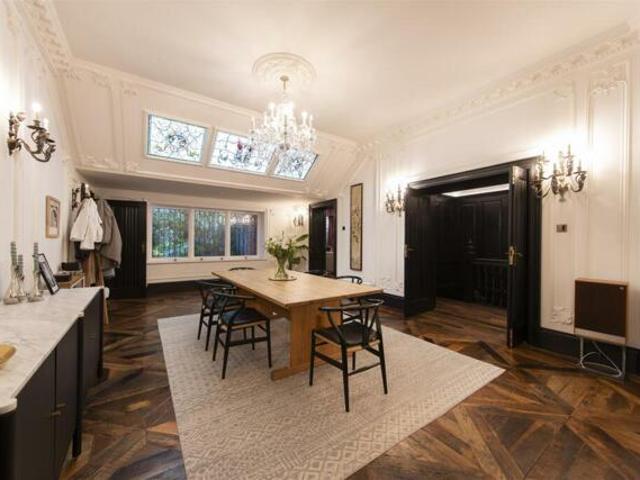 Apartment for sale in Hampstead, Belsize Park