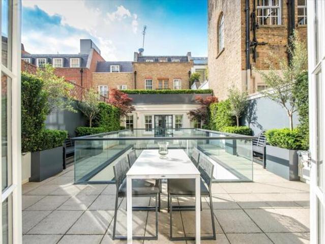 Apartment for sale in Mayfair, Greater London