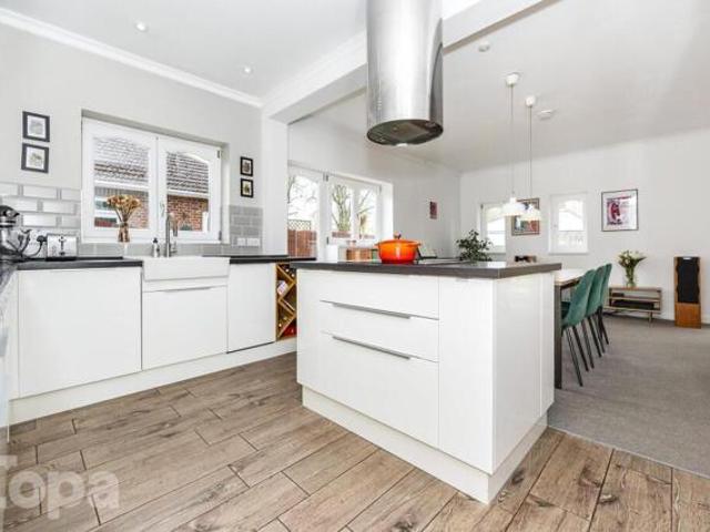 Bungalow for sale in Lessness Heath, Greater London